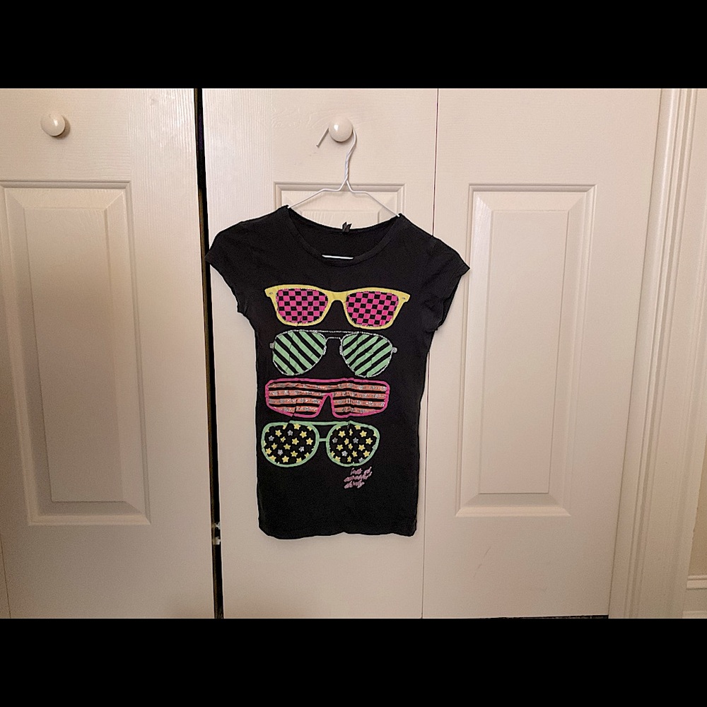 MAX Rave Neon Green/Pink/Yellow Sunglasses Graphic Shirt (Size XS)